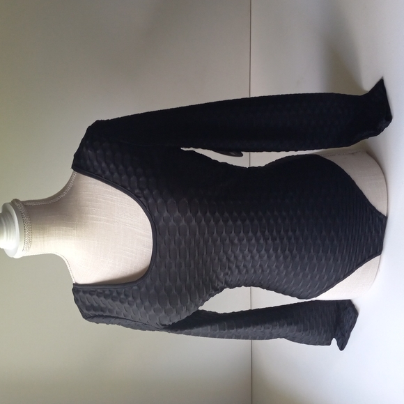 BODYSUIT BACKLESS SCOOP BRAND Super Cute Design NEW! - Picture 3 of 8